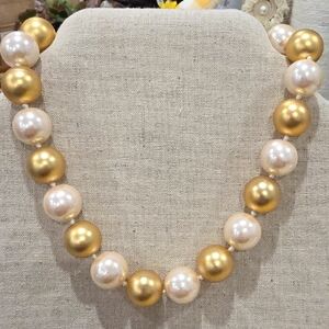 Y2K Vintage Gold and Cream Pearl Necklace